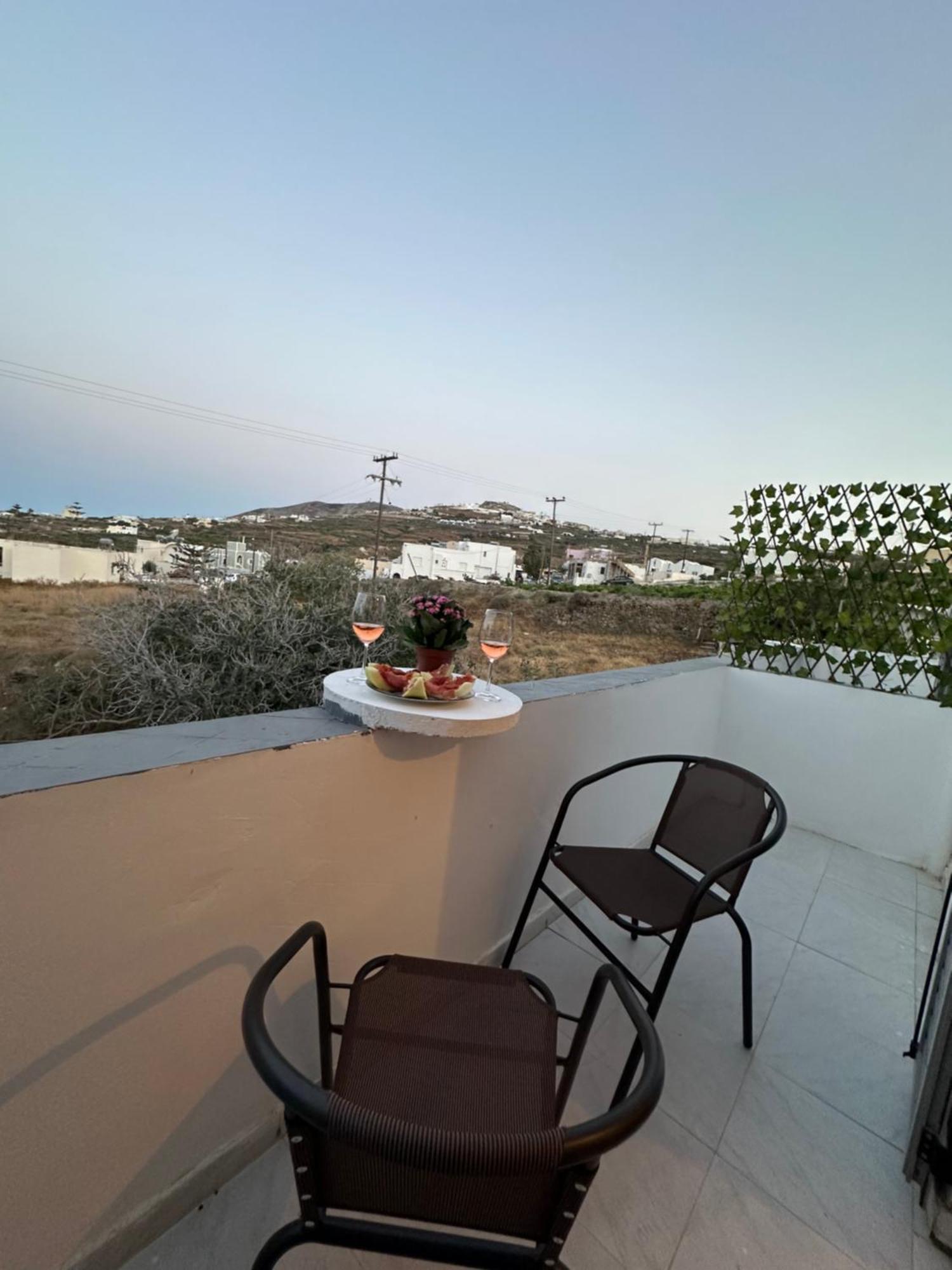 Nicole Rooms Santorini Vóthon Екстериор снимка