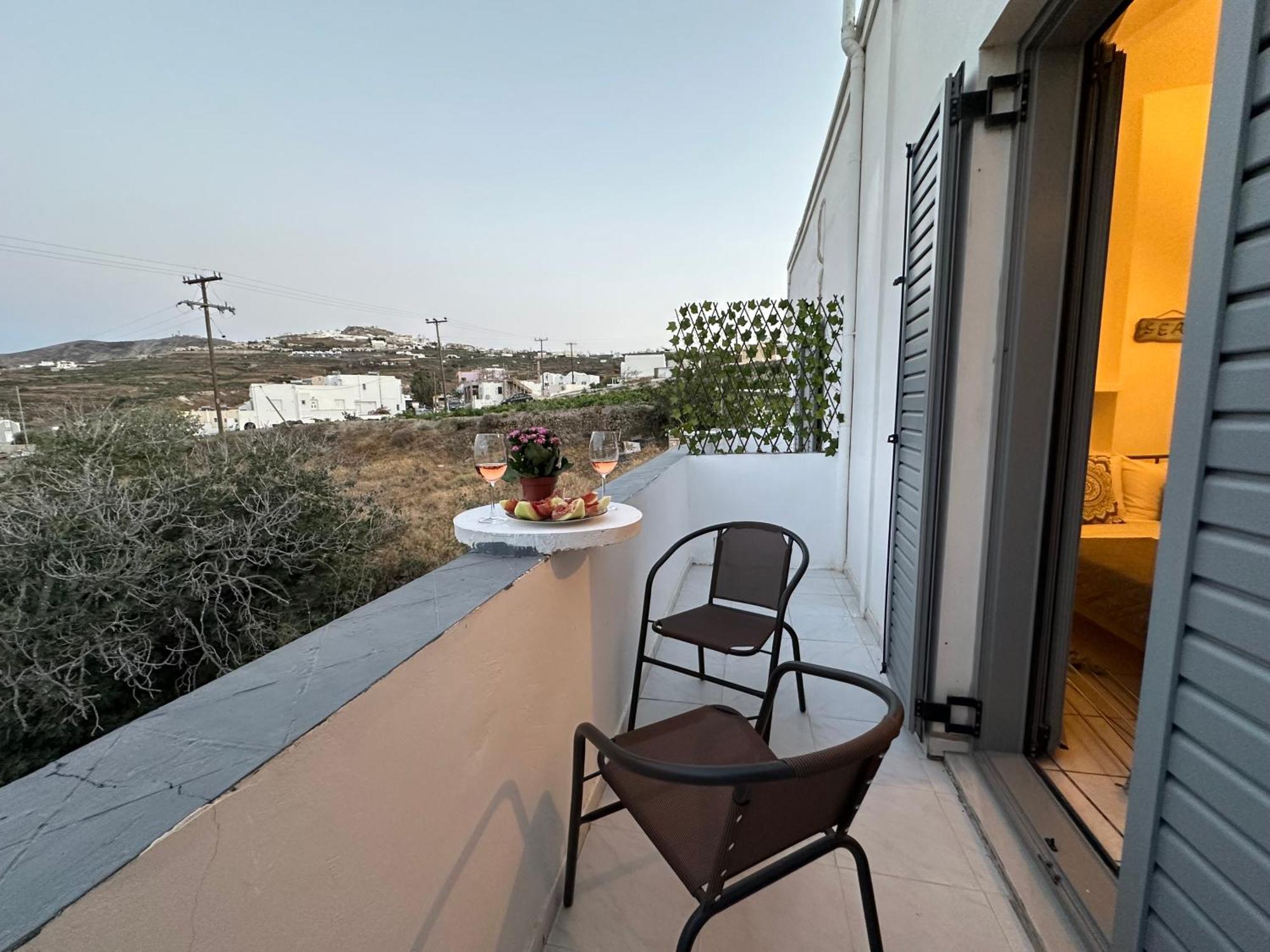 Nicole Rooms Santorini Vóthon Екстериор снимка
