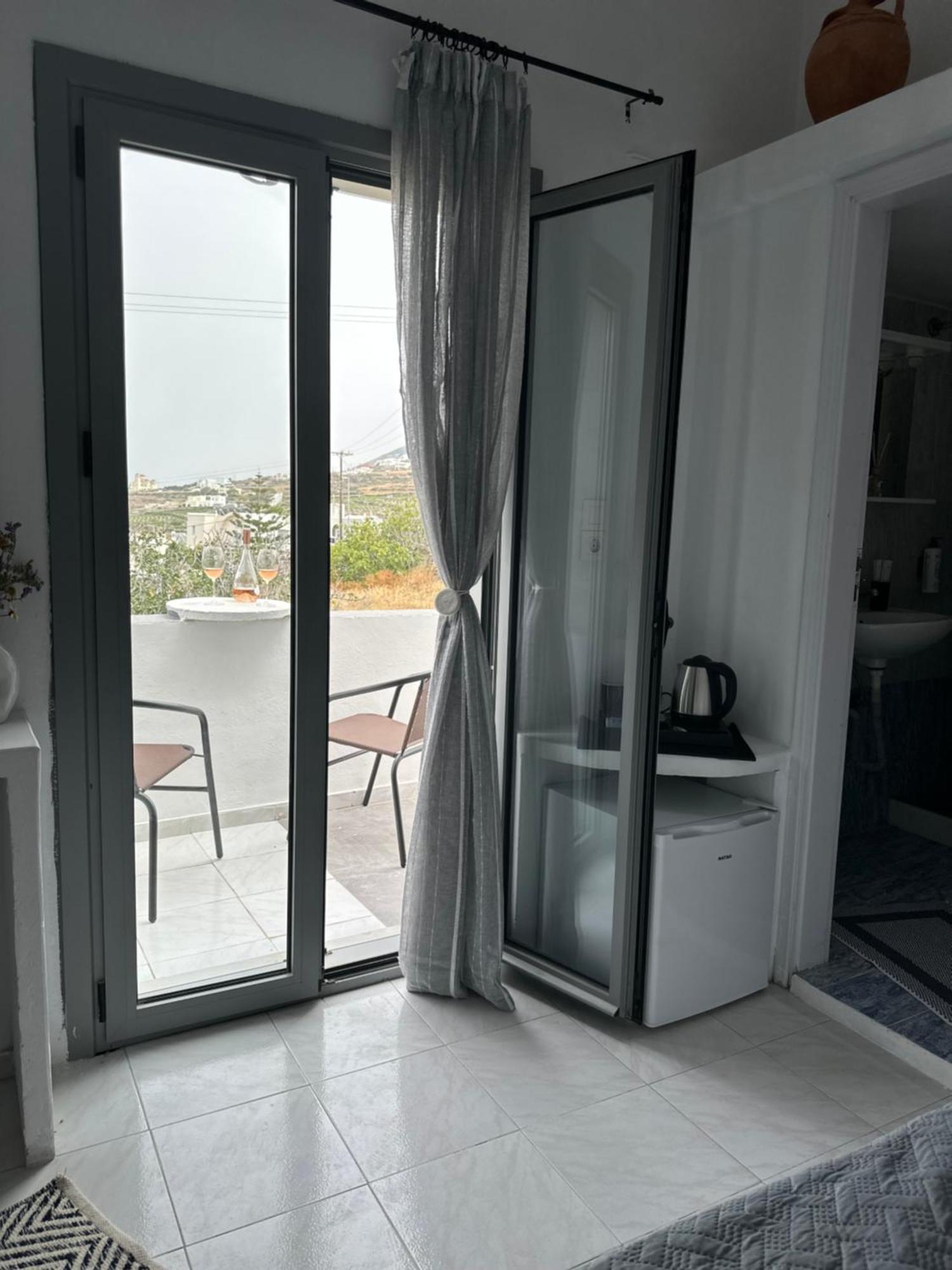 Nicole Rooms Santorini Vóthon Екстериор снимка