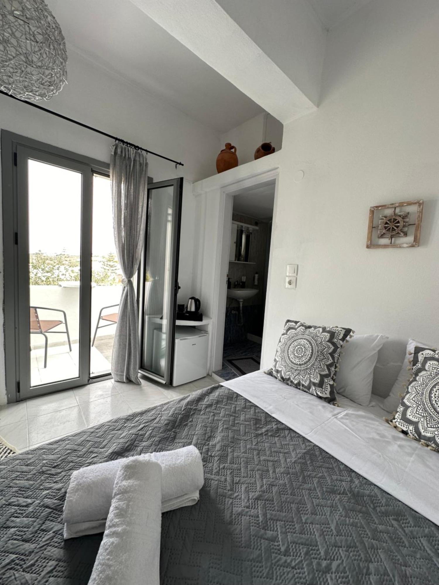 Nicole Rooms Santorini Vóthon Екстериор снимка